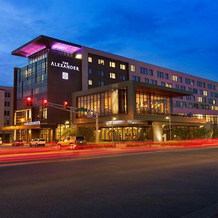 The Alexander Hotel Индианаполис Екстериор снимка