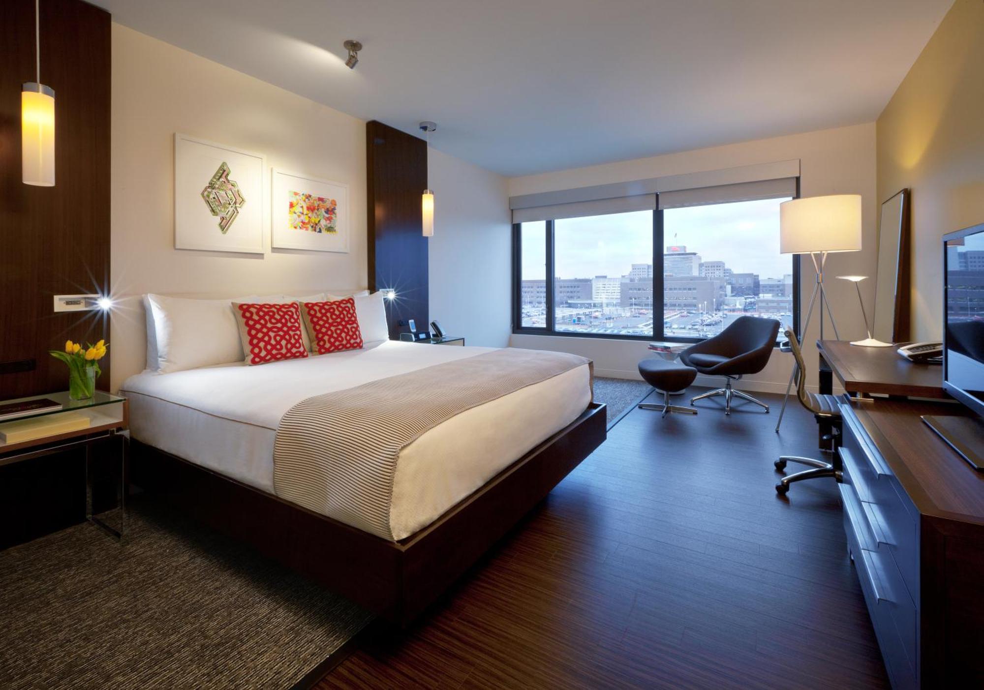 The Alexander Hotel Индианаполис Екстериор снимка