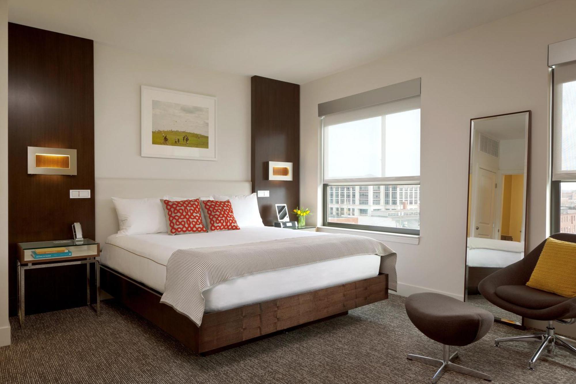 The Alexander Hotel Индианаполис Екстериор снимка