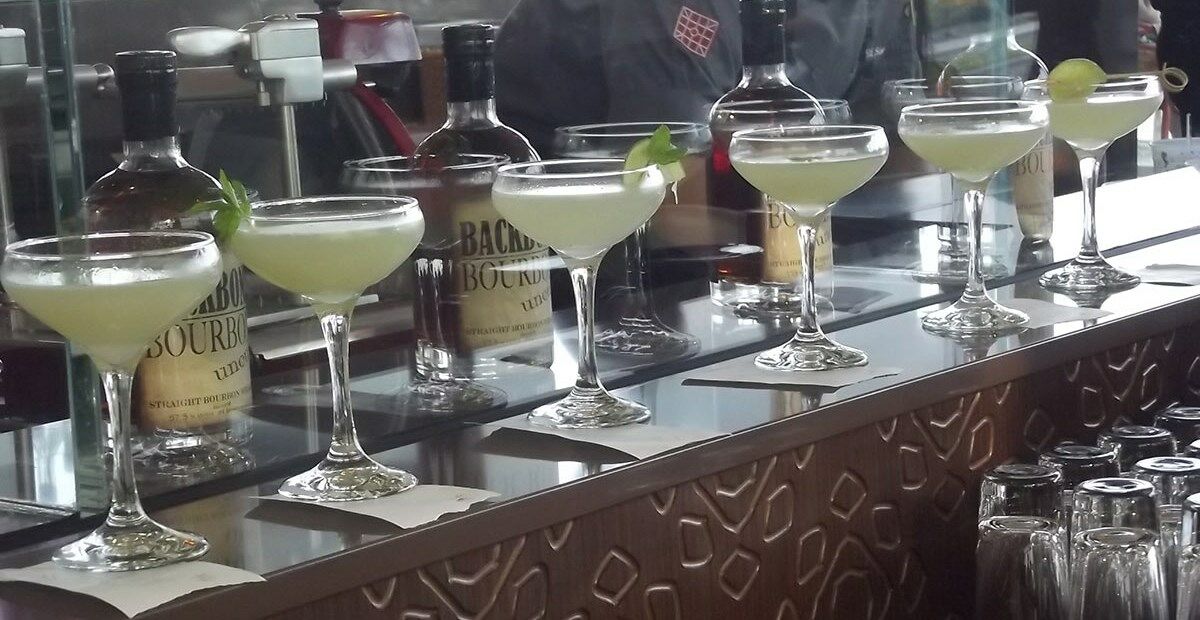 The Alexander Hotel Индианаполис Екстериор снимка